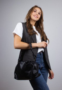 Женская сумка из гладкой кожи Marco Tozzi 2-2-61116-27-990 черн