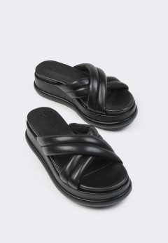 Женские сабо черного цвета Tamaris 1-1-27208-28-001