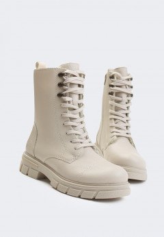 Женские ботинки на тракторной подошве Rieker Z9119-60