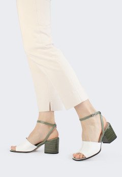 Женские босоножки белые Тофа 111321-7