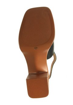 Женские босоножки Baden C990-010