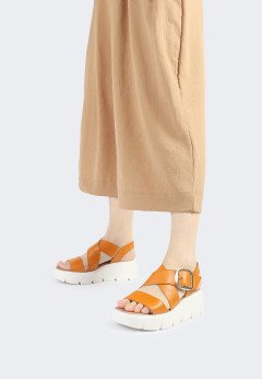 Женские босоножки оранжевые Rieker W1550-38