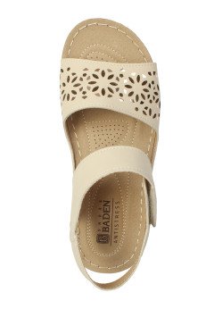 Женские босоножки бежевые Baden AG094-012