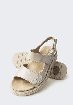 Женские сандалии на липучках Suave Mostar 12501VT молочн
