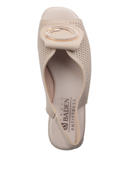 Женские закрытые босоножки Baden MU437-011